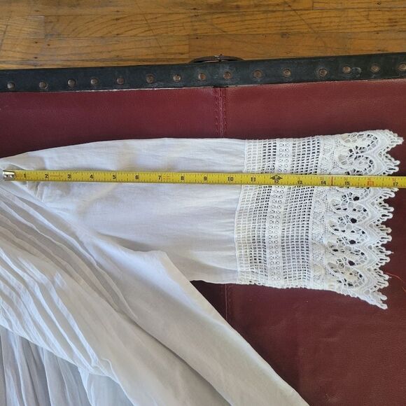 Elegant White Lace Trim Coverup - Picture 10 of 12